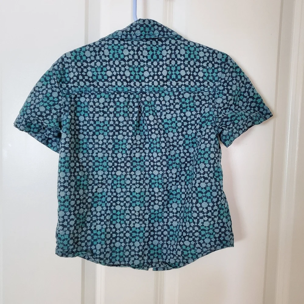 Osh Kosh toddler short‎ sleeve button down. Size 3T